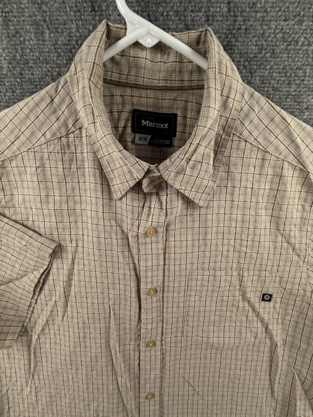 Marmot Men Short Sleeve Button Up Shirt Beige Check Medium Polynosic Rayon Blend